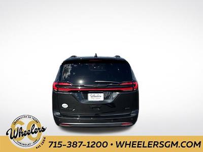 Used 2023 Chrysler Pacifica Touring L AWD, Minivan for sale #A50090 - photo 2