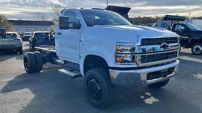 2024 Chevrolet Silverado 5500 Regular Cab DRW 4WD, Cab Chassis for sale #CT24779 - photo 2