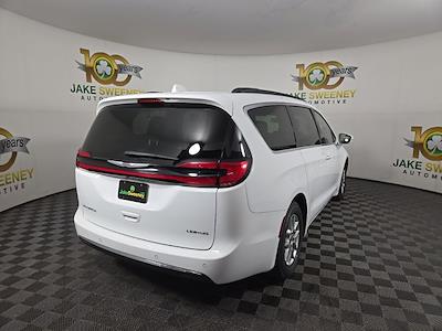 Used 2022 Chrysler Pacifica Touring L FWD, Minivan for sale #E11594T - photo 2