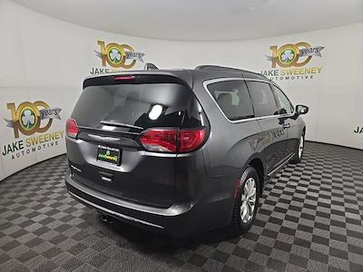 Used 2017 Chrysler Pacifica Touring L FWD, Minivan for sale #X6771 - photo 2