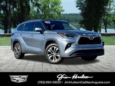 Used 2021 Toyota Highlander XLE FWD, SUV for sale #D10547A - photo 1