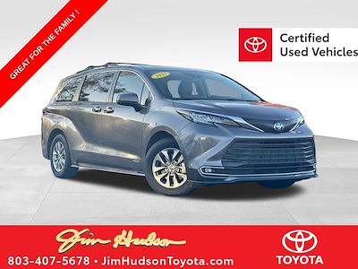 Used 2021 Toyota Sienna XLE FWD, Minivan for sale #TP1643 - photo 1