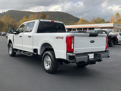 2024 Ford F-350 Crew Cab SRW 4x4, Pickup for sale #T62396 - photo 2