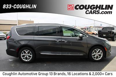 Used 2020 Chrysler Pacifica Limited FWD, Minivan for sale #CC10000A - photo 1