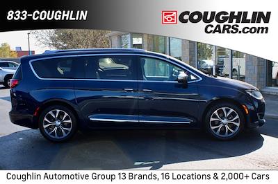 Used 2017 Chrysler Pacifica Limited FWD, Minivan for sale #MA19541AA - photo 1