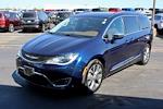 Used 2017 Chrysler Pacifica Limited FWD, Minivan for sale #MA19541AA - photo 2