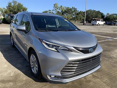 Used 2021 Toyota Sienna Platinum AWD, Minivan for sale #SB300041A - photo 1