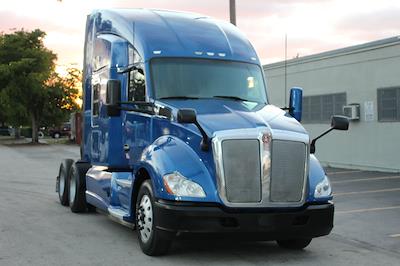 Used 2016 Kenworth T680 4x2, Semi Truck for sale #102188 - photo 1