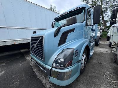 Used 2013 Volvo VNL Sleeper Cab 6x4, Semi Truck for sale #568145 - photo 1