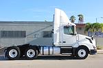 Used 2015 Volvo VNL Day Cab 6x4, Semi Truck for sale #912948 - photo 16