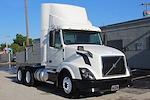 Used 2015 Volvo VNL Day Cab 6x4, Semi Truck for sale #912948 - photo 20
