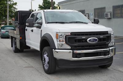 Used 2020 Ford F-550 XL Crew Cab 4x2, Flatbed Truck for sale #E47143 - photo 1