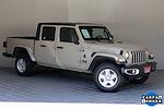 Used 2020 Jeep Gladiator Sport Crew Cab 4x4, Pickup for sale #53120 - photo 3