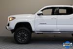 Used 2017 Toyota Tacoma SR5 Double Cab 4x4, Pickup for sale #55485 - photo 9