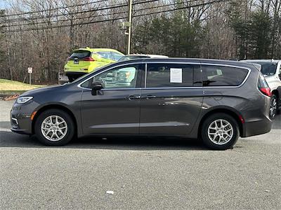 Used 2023 Chrysler Pacifica Touring L FWD, Minivan for sale #P1292 - photo 2