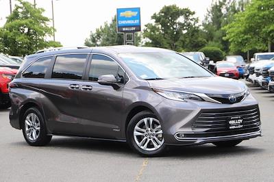 2021 Toyota Sienna FWD, Minivan for sale #T1879A - photo 1