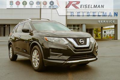 Used 2017 Nissan Rogue SV FWD, SUV for sale #3A71206A - photo 1