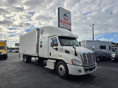 Used 2018 Freightliner Cascadia SLE Sleeper Cab 4x2, Box Truck for sale #2534 - photo 1