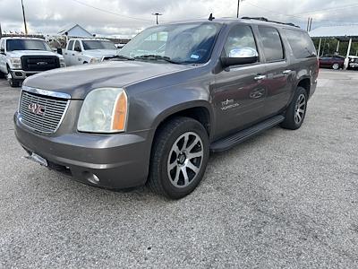 Used 2011 GMC Yukon XL SLT 4x2, SUV for sale #399049 - photo 1