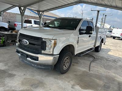 Used 2019 Ford F-350 XL Super Cab 4x4, Fabco Industries Service Truck for sale #C90823 - photo 1