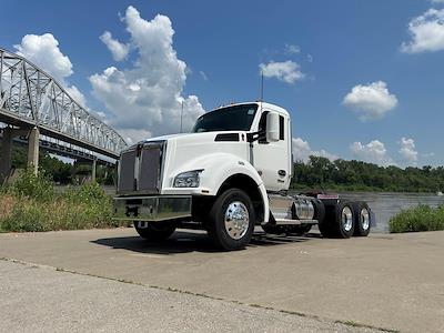 New 2025 Kenworth T880 6x4, Semi Truck for sale #0567959 - photo 1