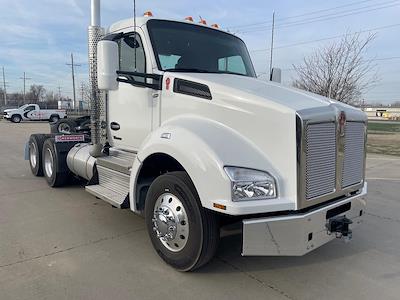 New 2025 Kenworth T880 6x4, Semi Truck for sale #0568117 - photo 1