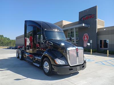 Used 2020 Kenworth T680 6x4, Semi Truck for sale #0574861 - photo 1