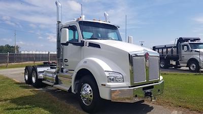 New 2025 Kenworth T880 6x4, Semi Truck for sale #0578110 - photo 1