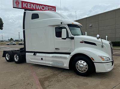 Used 2022 Peterbilt 579 6x4, Semi Truck for sale #0578388 - photo 1