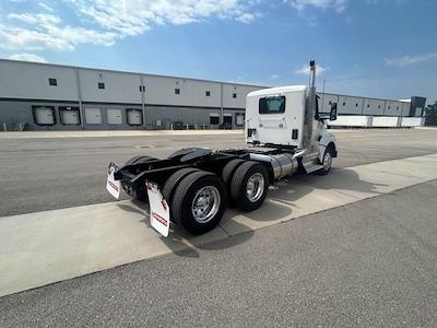 New 2025 Kenworth T880 6x4, Semi Truck for sale #0578477 - photo 2