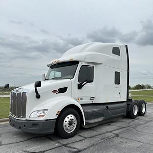 Used 2020 Peterbilt 579 6x4, Semi Truck for sale #0579335 - photo 2