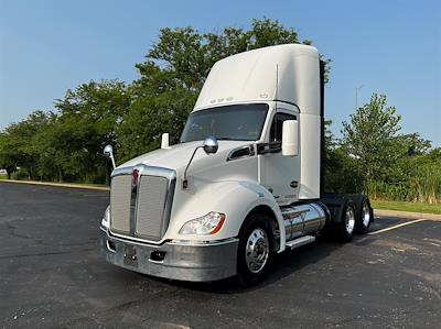 Used 2020 Kenworth T680 6x4, Semi Truck for sale #0580150 - photo 2