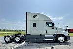 Used 2019 Freightliner Cascadia Sleeper Cab 6x4, Semi Truck for sale #0580389 - photo 3