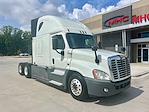 Used 2017 Freightliner Cascadia Sleeper Cab 6x4, Semi Truck for sale #0580539 - photo 1