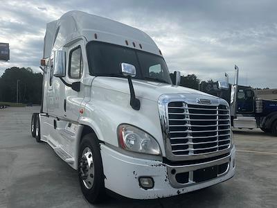 Used 2016 Freightliner Cascadia Sleeper Cab 6x4, Semi Truck for sale #0580918 - photo 1