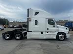 Used 2016 Freightliner Cascadia Sleeper Cab 6x4, Semi Truck for sale #0580918 - photo 3