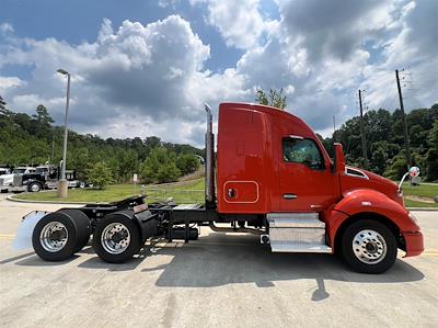 Used 2020 Kenworth T680 6x4, Semi Truck for sale #0581824 - photo 2