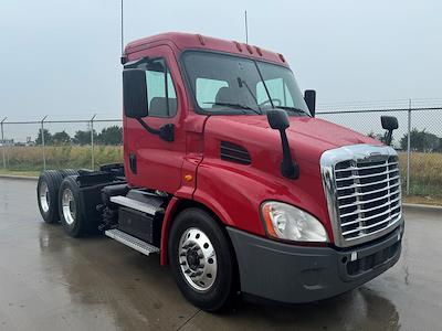 Used 2020 Freightliner Cascadia Day Cab 6x4, Semi Truck for sale #0581951 - photo 1