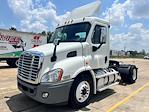 Used 2015 Freightliner Cascadia Day Cab 4x2, Semi Truck for sale #0581982 - photo 3