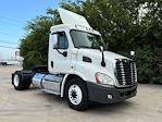 Used 2015 Freightliner Cascadia Day Cab 4x2, Semi Truck for sale #0581984 - photo 7