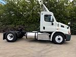 Used 2015 Freightliner Cascadia Day Cab 4x2, Semi Truck for sale #0581984 - photo 8