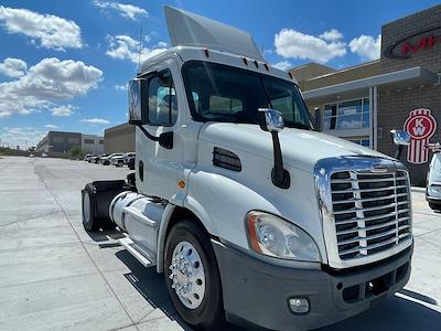 Used 2016 Freightliner Cascadia Day Cab 4x2, Semi Truck for sale #0581987 - photo 1