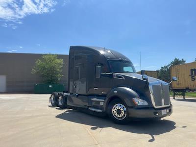 Used 2020 Kenworth T680 6x4, Semi Truck for sale #0582644 - photo 1