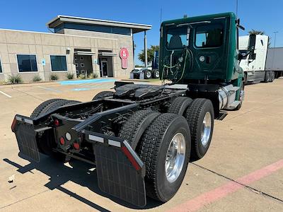 Used 2016 Freightliner Cascadia Day Cab 6x4, Semi Truck for sale #0583152 - photo 2