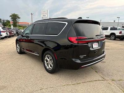 2023 Chrysler Pacifica AWD, Minivan for sale #72750 - photo 2