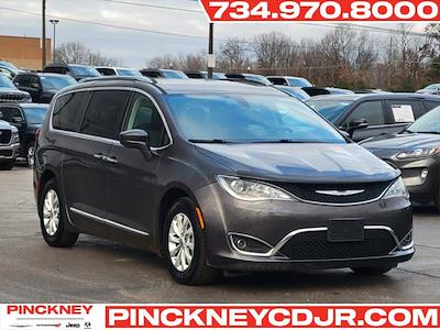 Used 2018 Chrysler Pacifica Touring L FWD, Minivan for sale #R152237A - photo 1