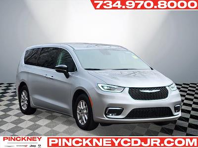 Used 2024 Chrysler Pacifica Touring L FWD, Minivan for sale #R172206A - photo 1