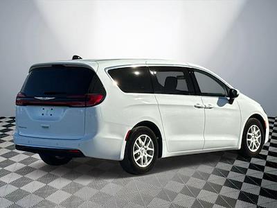 Used 2023 Chrysler Pacifica Touring L FWD, Minivan for sale #R552538A - photo 2