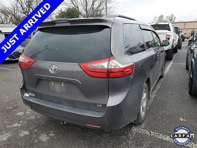 2020 Toyota Sienna 4x2, Minivan for sale #R190367A - photo 2