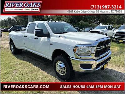 2024 Ram 3500 Crew Cab DRW 4x4, Pickup for sale #RG273041 - photo 1